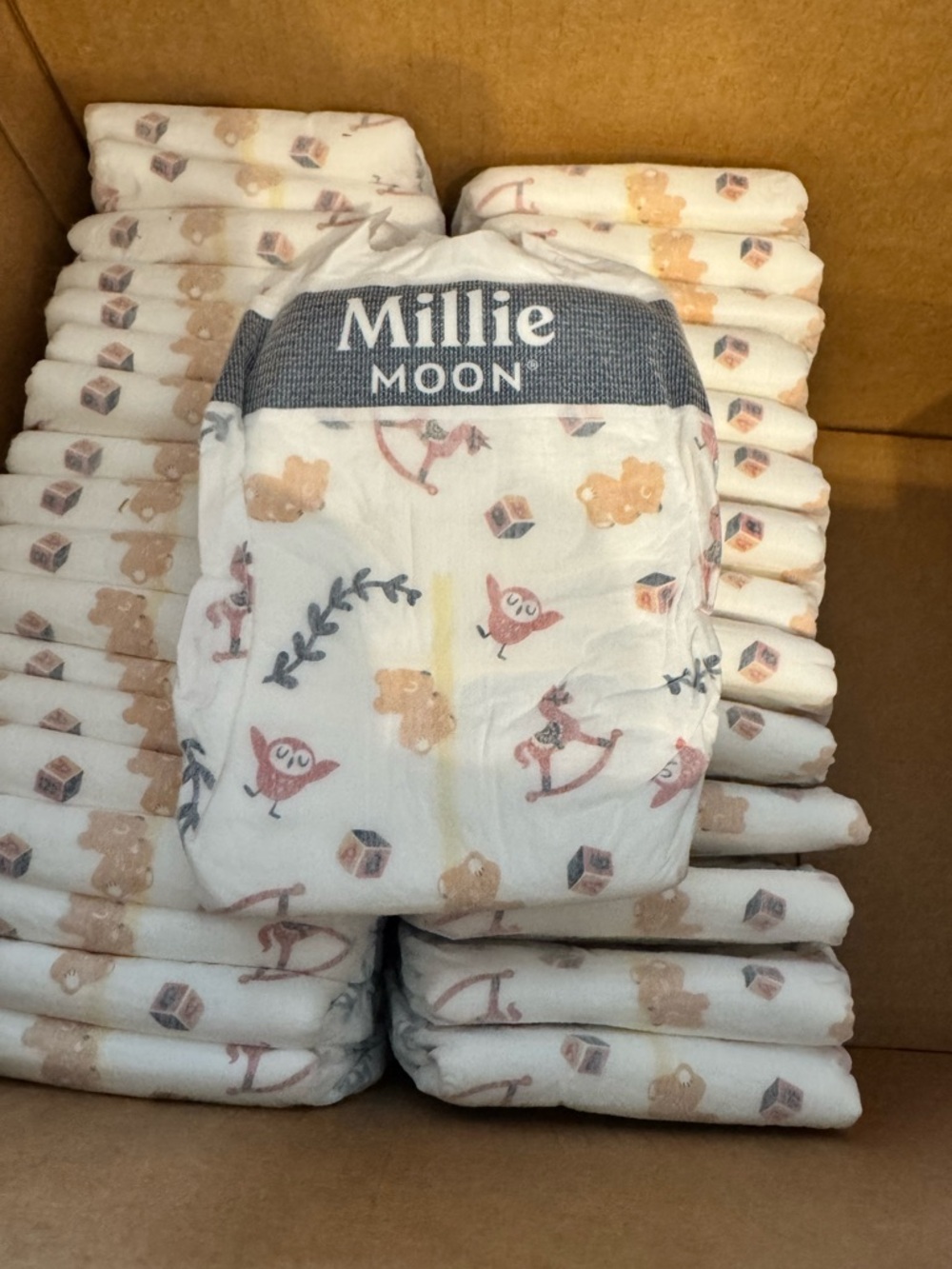 Bundle of 101 diapers